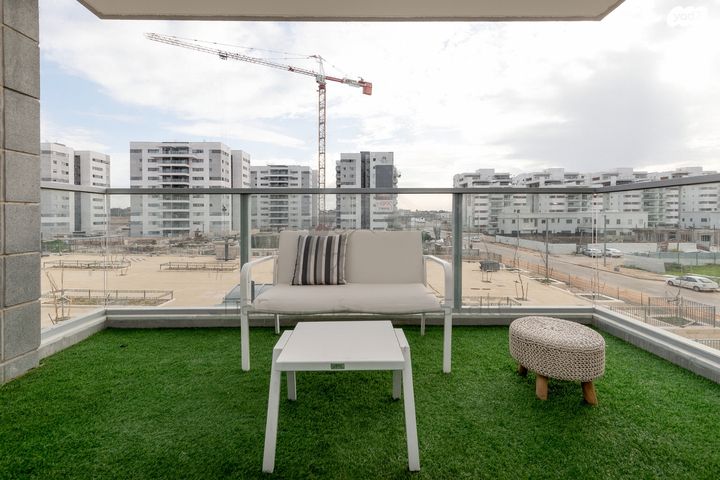 דירה, האושר, שרונה, כפר יונה