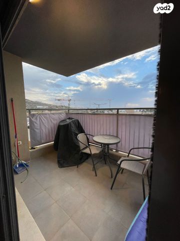 דירה, אבני חפץ