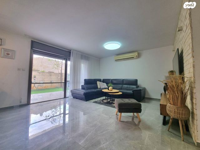 בית פרטי/ קוטג', אבני חן, מודיעין מכבים רעות