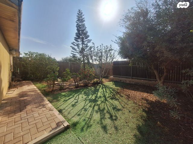 דו משפחתי, גבים, ערד