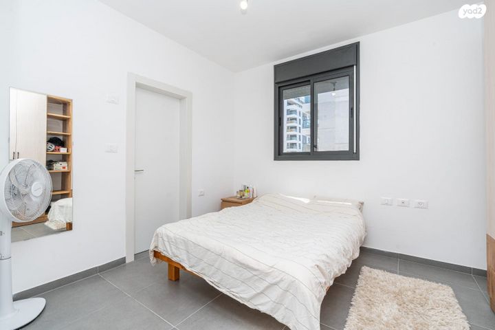 דירה, אור עקיבא