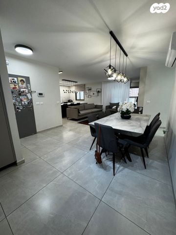 דירה, עוזי חיטמן, הכרם ג', עכו