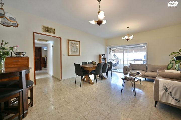 הרב זכריה מדאר 