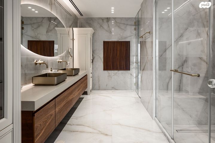 גג/ פנטהאוז, ניסים אלוני, תל אביב יפו