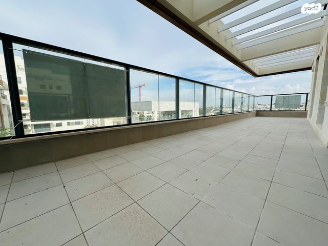 גג/ פנטהאוז, הגדוד העברי, קרית ויצמן, רעננה