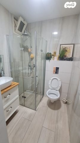 גג/ פנטהאוז, הרצל 26, מרכז העיר, קרית אתא