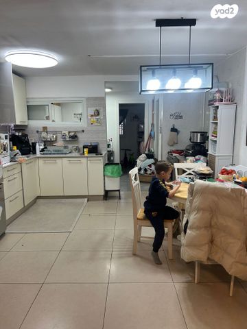 דירה, ירמיהו, נאות יהודית ונווה ארזים, חולון