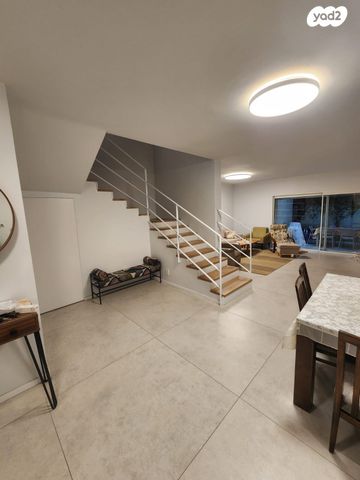 בית פרטי/ קוטג', נעורים, ראשון לציון