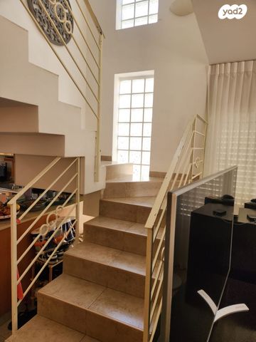 דופלקס, התחייה, כפר סבא