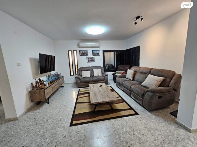 בית פרטי/ קוטג', אירוס הנגב 2, נווה נוי, באר שבע