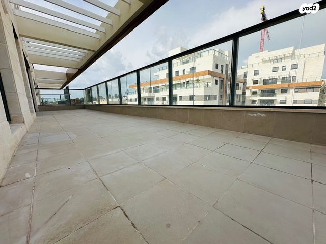 גג/ פנטהאוז, הגדוד העברי, קרית ויצמן, רעננה