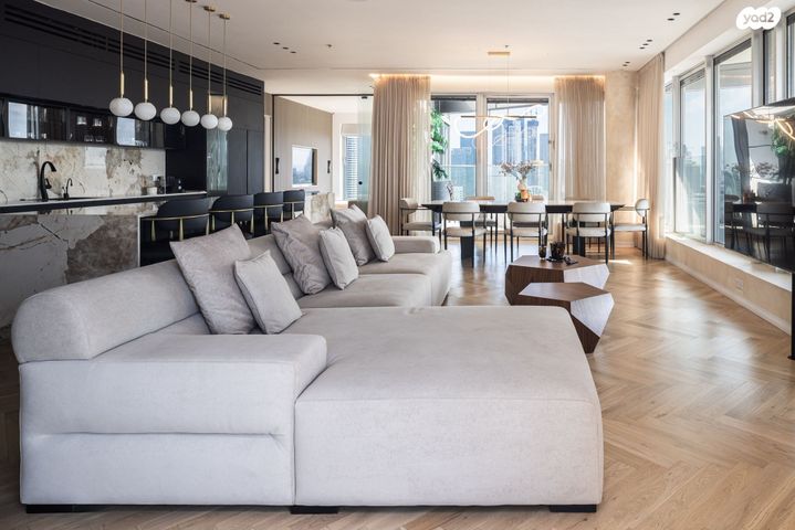 גג/ פנטהאוז, ניסים אלוני, תל אביב יפו