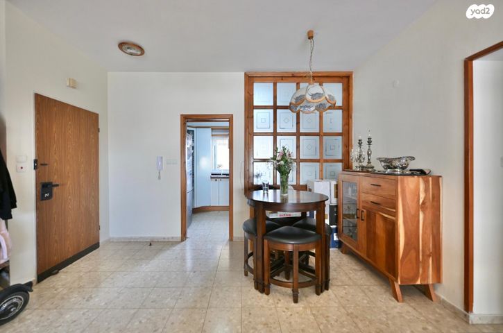 דירה, הרב זכריה מדאר, רחובות