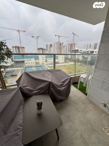 דירה, סברי מרנן, עיר היין, אשקלון