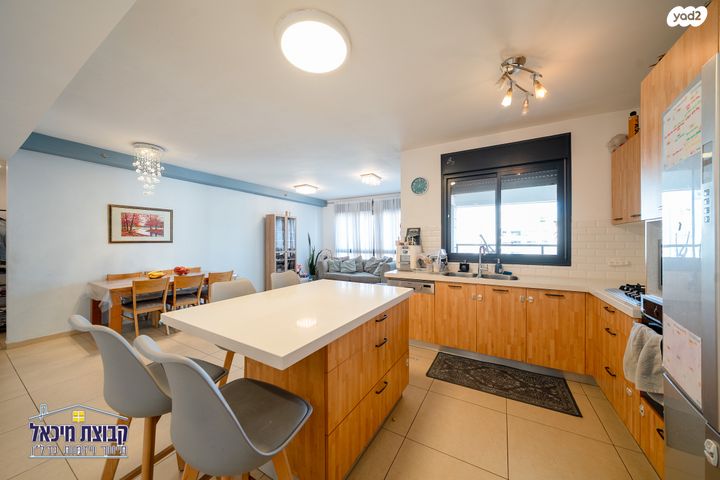 דירה, יונתן רטוש 3, פסגות אפק, ראש העין