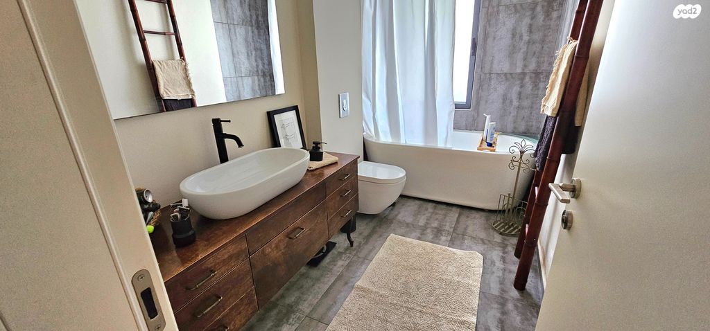 דו משפחתי, הוד השרון