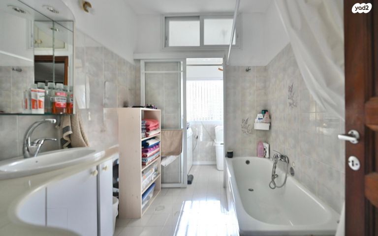 דירה, הרב זכריה מדאר, רחובות