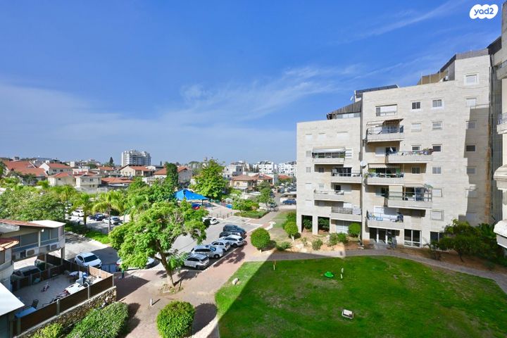 דירה, הרב זכריה מדאר, רחובות