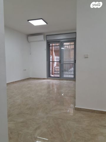 דירת גן, הרב ישראל גרוסמן, רמת אברהם, בית שמש