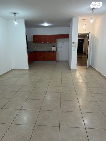 דירה, פנחס מאירי 39, נווה גן, פתח תקווה