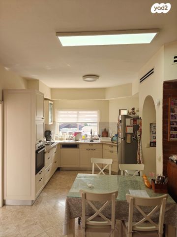 בית פרטי/ קוטג', נווה אילן - צבאי, יבנה