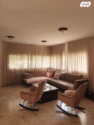 בית פרטי/ קוטג', נווה אילן - צבאי, יבנה