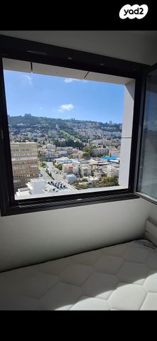 דירה, עין דור, שער פלמר, תחנת רכבת השמונה, חיפה