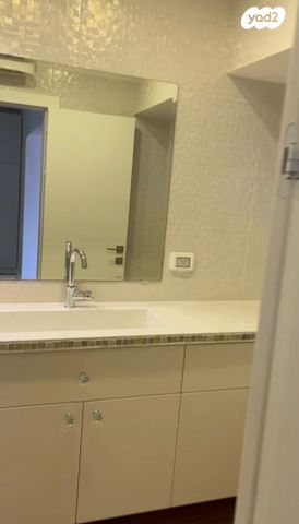 דירת גן, מרכז, הרצליה