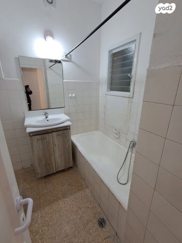 דירה, יהושע חנקין, מרכז, קרית עבודה, חולון