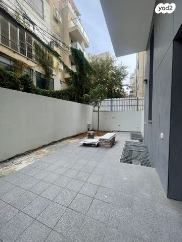 דירת גן, הרב יצחק ידידיה פרנקל, תל אביב יפו