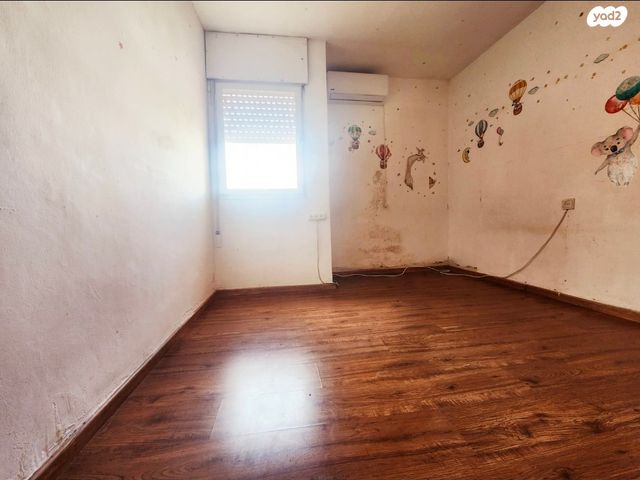 דירה, יוסף סרלין 9, נווה ברבור, כפר שלם מערב, תל אביב יפו