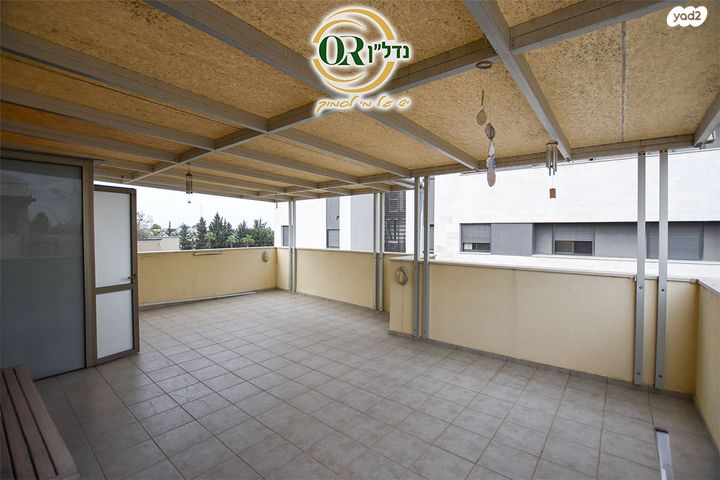 גג/ פנטהאוז, אלון, רמת השרון