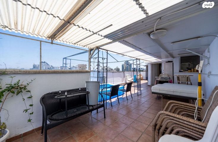 דופלקס, פתח תקווה