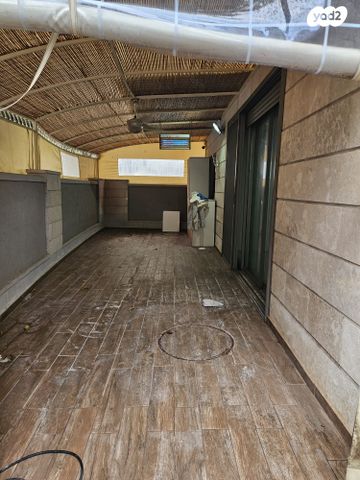 דירת גן, אגמים, נתניה