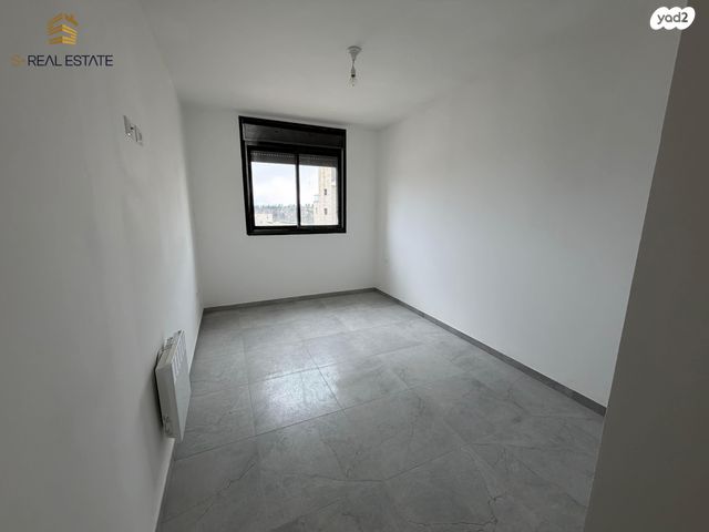 דירה, המגרסה, מבשרת ציון