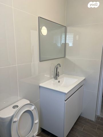 דירת גן, עומר, שכון עובדים, עפולה