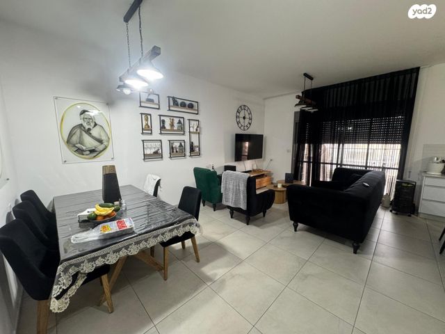 דירה, קטיף, נתיבות מערב, נתיבות