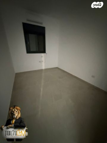 דירת גן, יהדות איטליה, רמת יורם, נתיבות