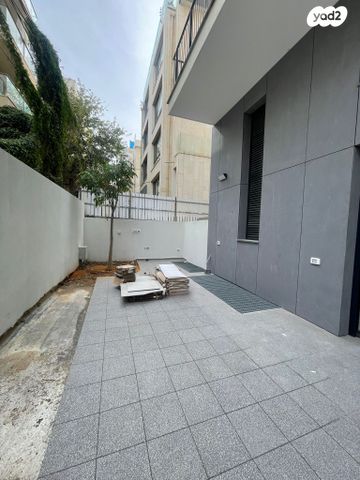 דירת גן, הרב יצחק ידידיה פרנקל, תל אביב יפו