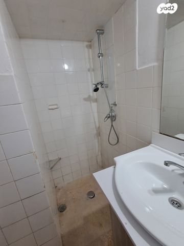 דירה, יהושע חנקין, מרכז, קרית עבודה, חולון