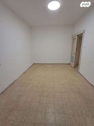 דירה, יהושע חנקין, מרכז, קרית עבודה, חולון