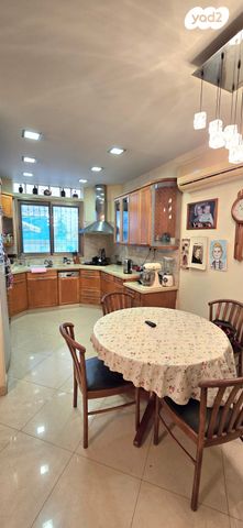 בית פרטי/ קוטג', ארלוזורוב, מרכז, קרית עבודה, חולון