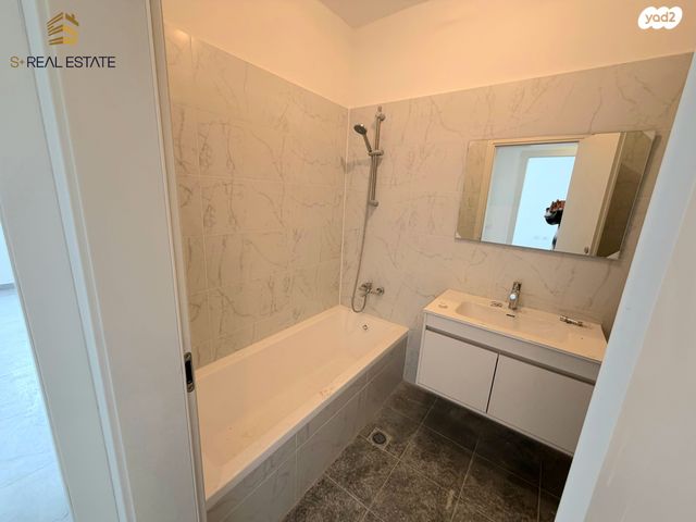 דירה, המגרסה, מבשרת ציון