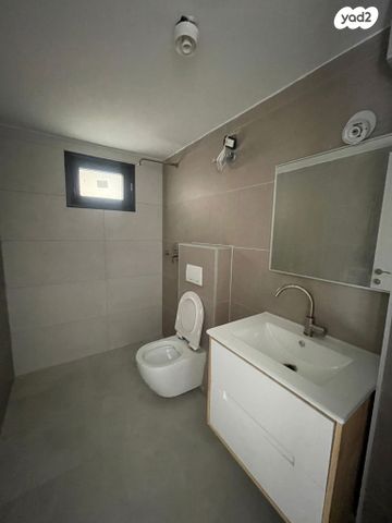 דירת גן, הרב יצחק ידידיה פרנקל, תל אביב יפו