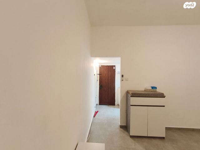 דירה, רמב"ם 24, הגבול רוטשילד, בת ים