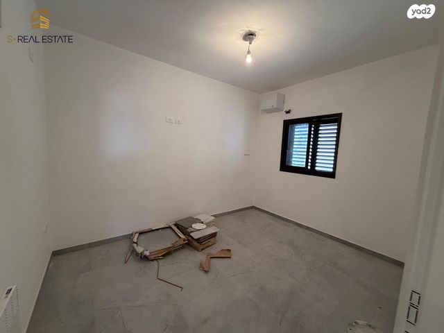 דירה, המגרסה, מבשרת ציון