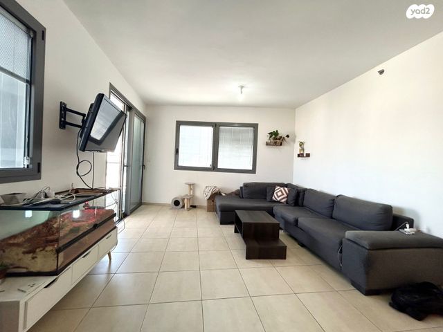 דירה, ביאליק 78, שכונת גפן, רמת גן