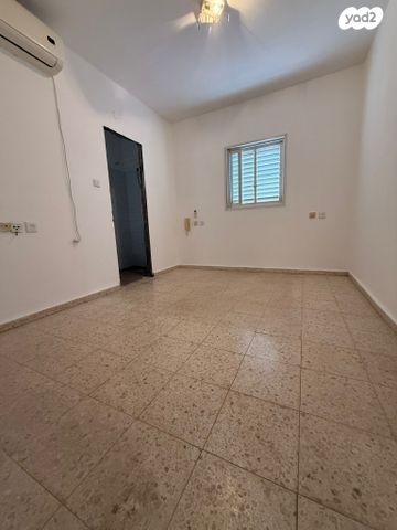 דירה, הרב קוק, רוטשילד עצמאות, בת ים