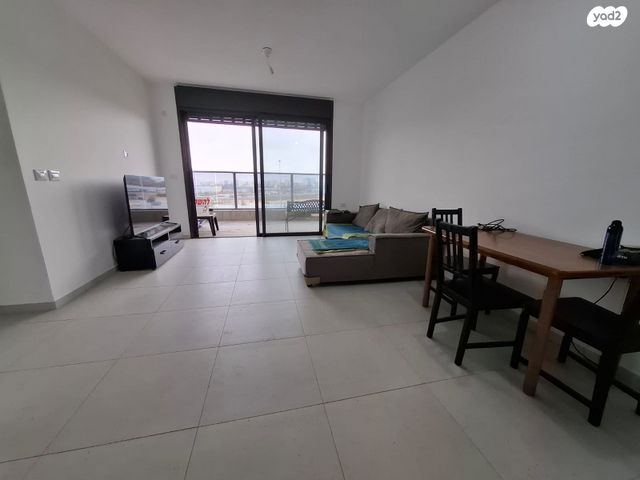 דירה, דרך ארץ 102, שאר העיר, חריש