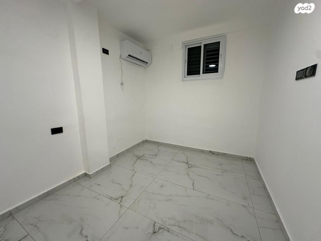 דירה, דב גרונר, קרית וולפסון, עכו